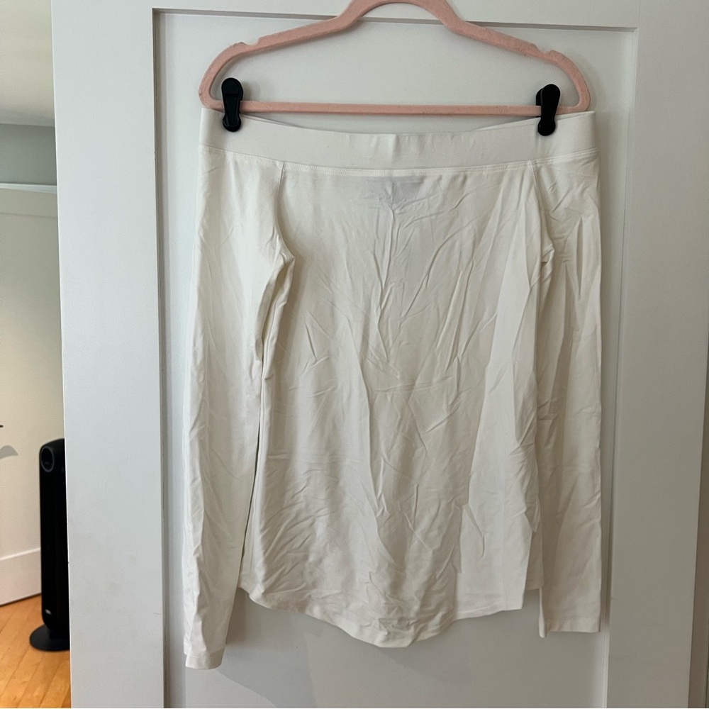 Women’s Cream Straight Off the shoulder shirt NWT